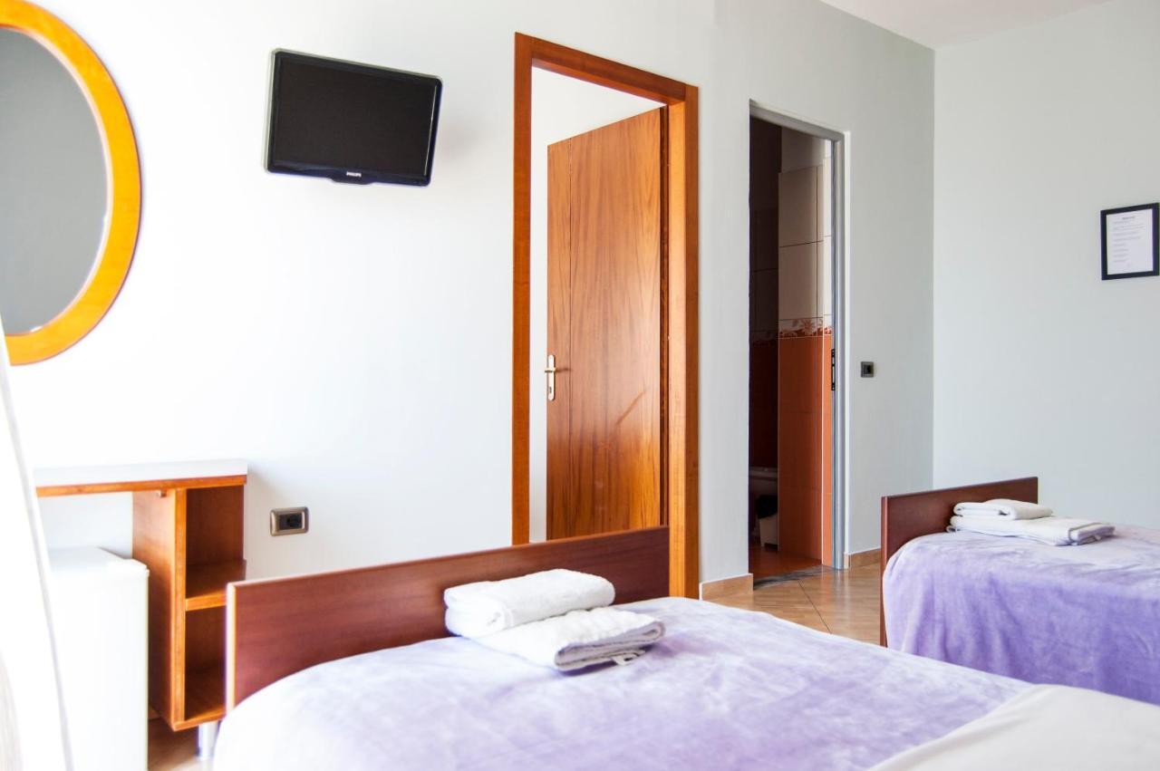 Dhima 3* Himara